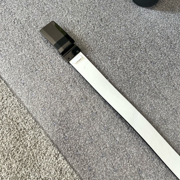 Men’s Express Reversible Belt Black/White - Picture 5 of 6